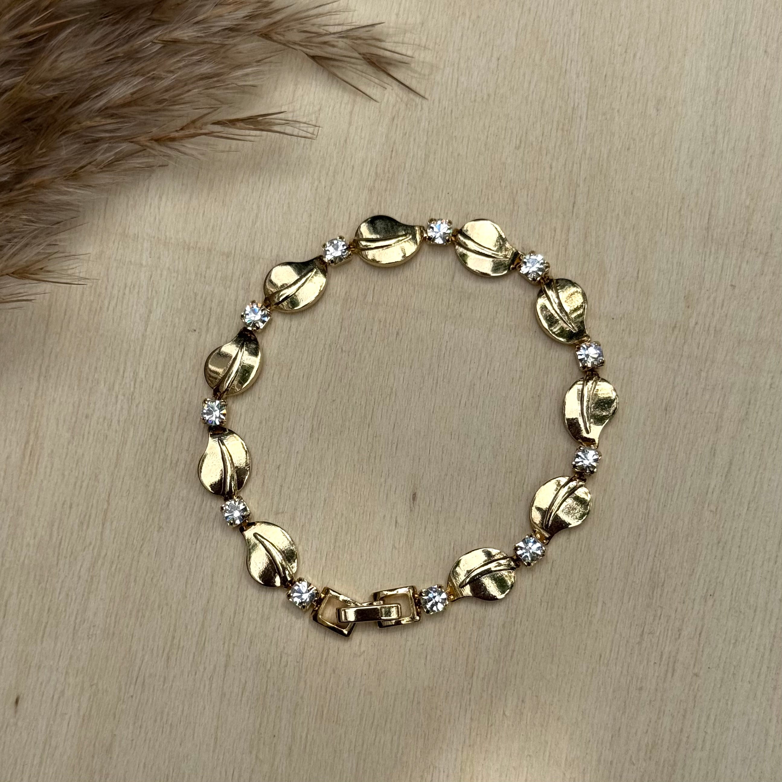 LEAFY STONE