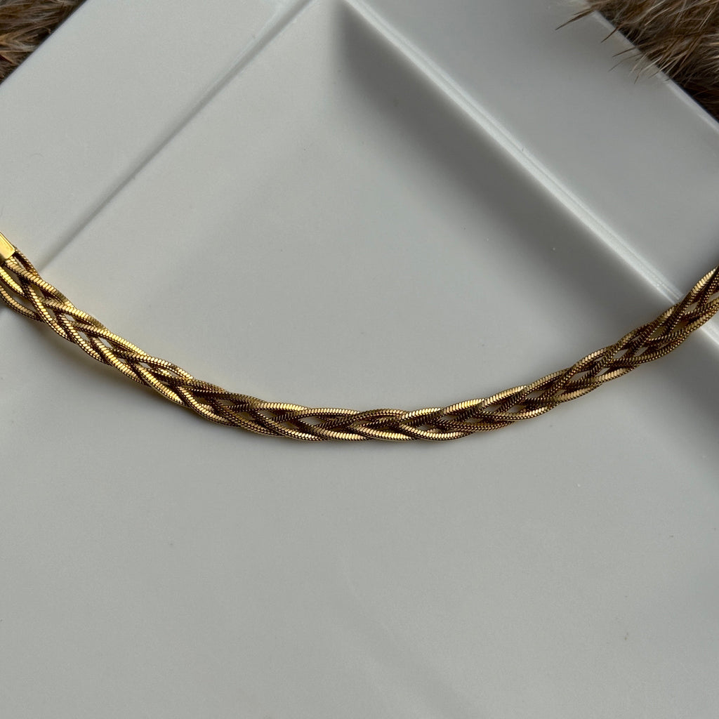 BRAIDED BRACELET