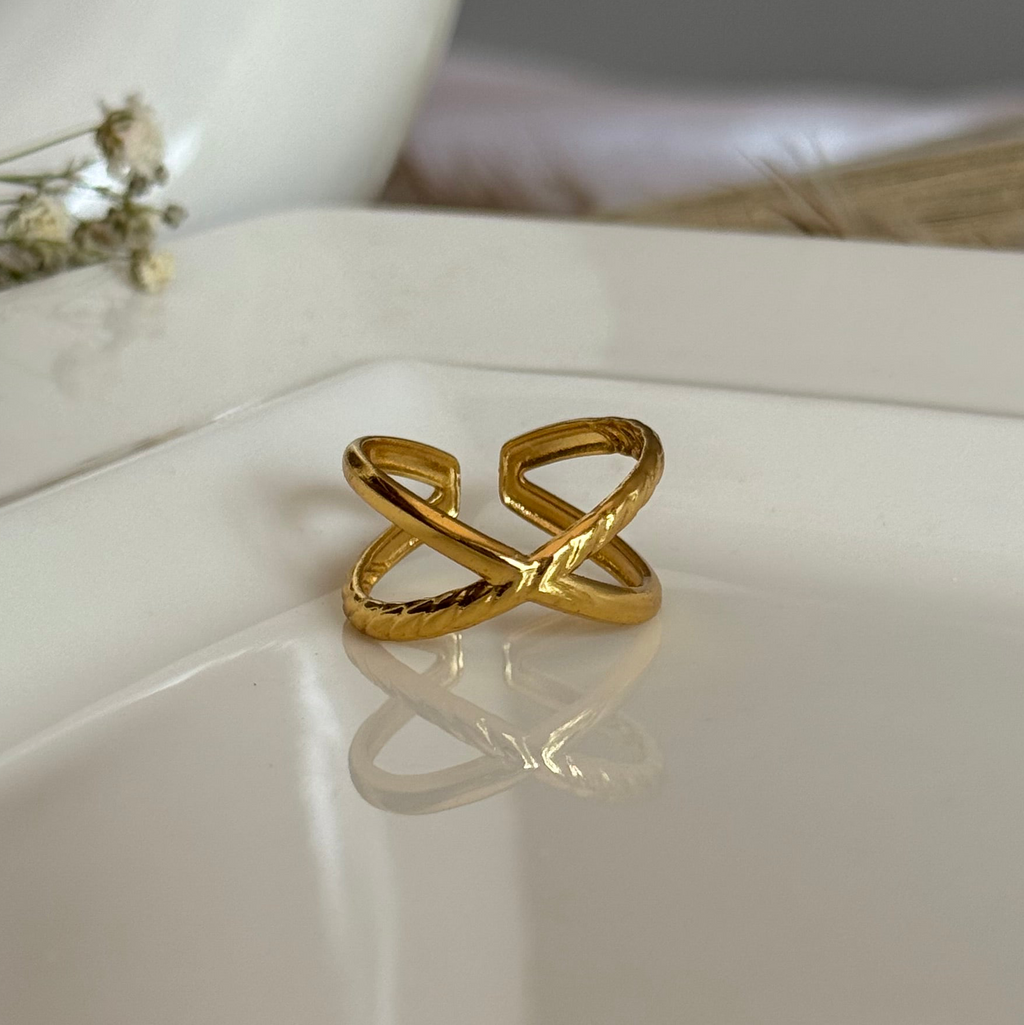 CROSS X RING