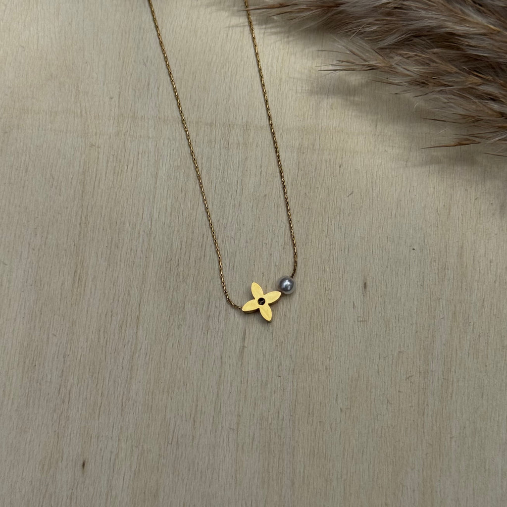 DAISY PEARL