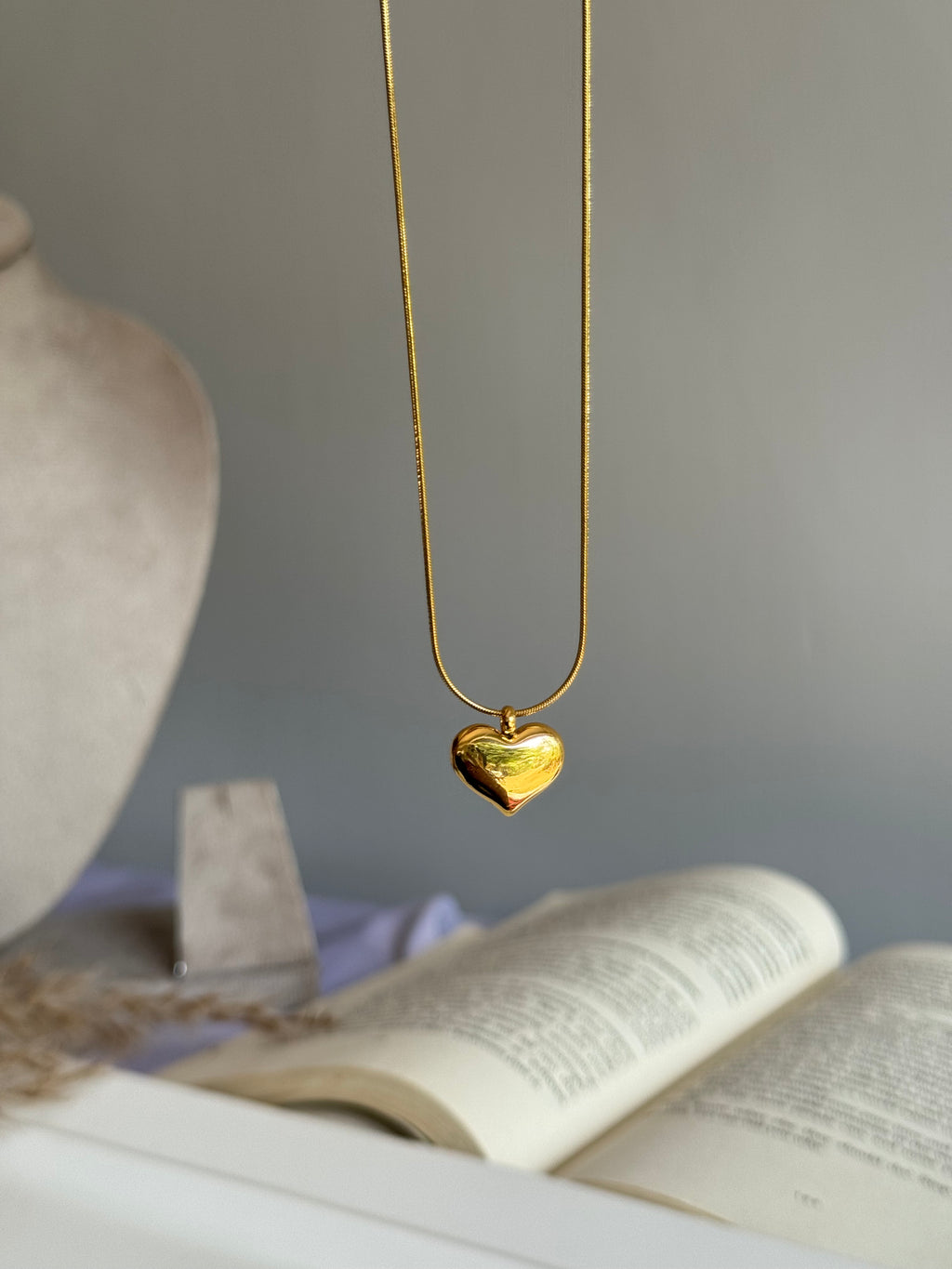 AMOUR NECKLACE