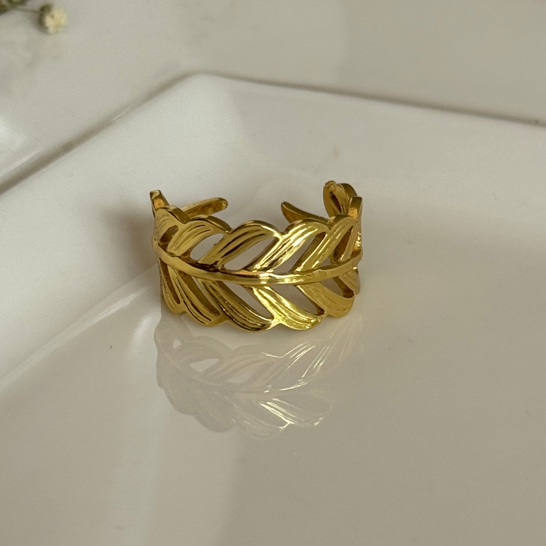 PALM LEAF RING
