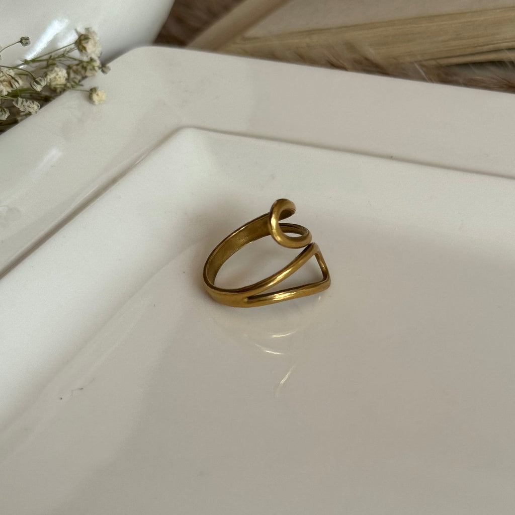 HOLLOW CROSS RING