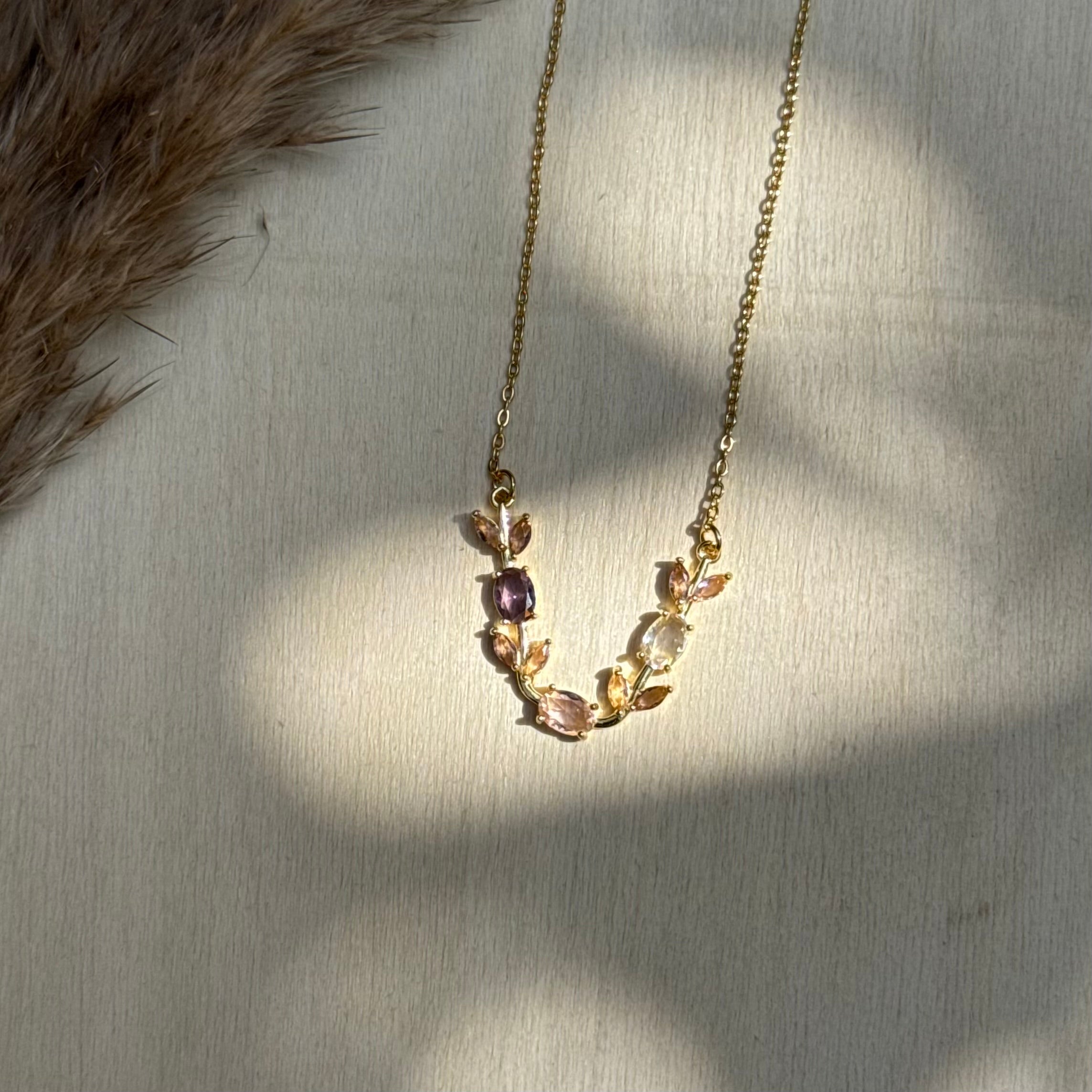 TULIP NECKLACE