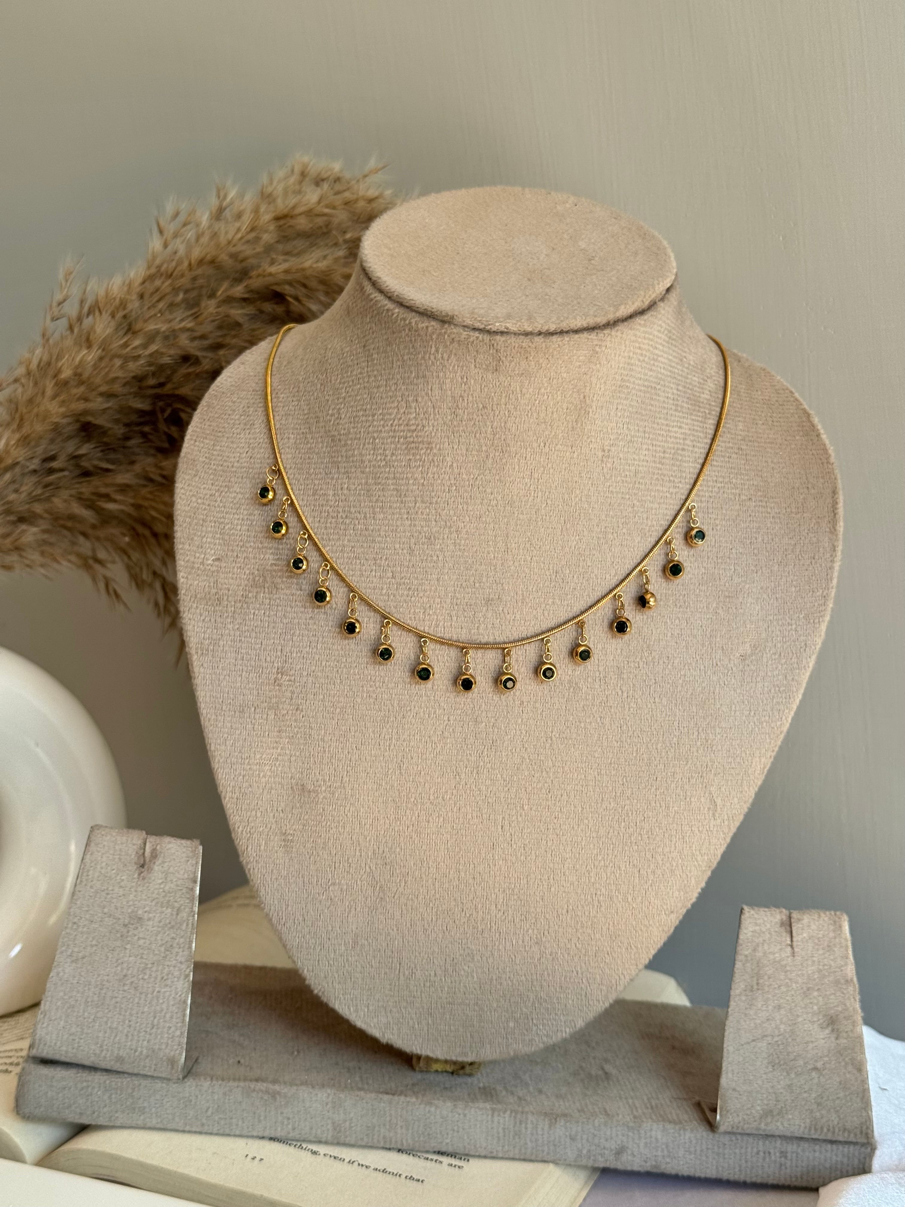 EMARALD STONE NECKLACE