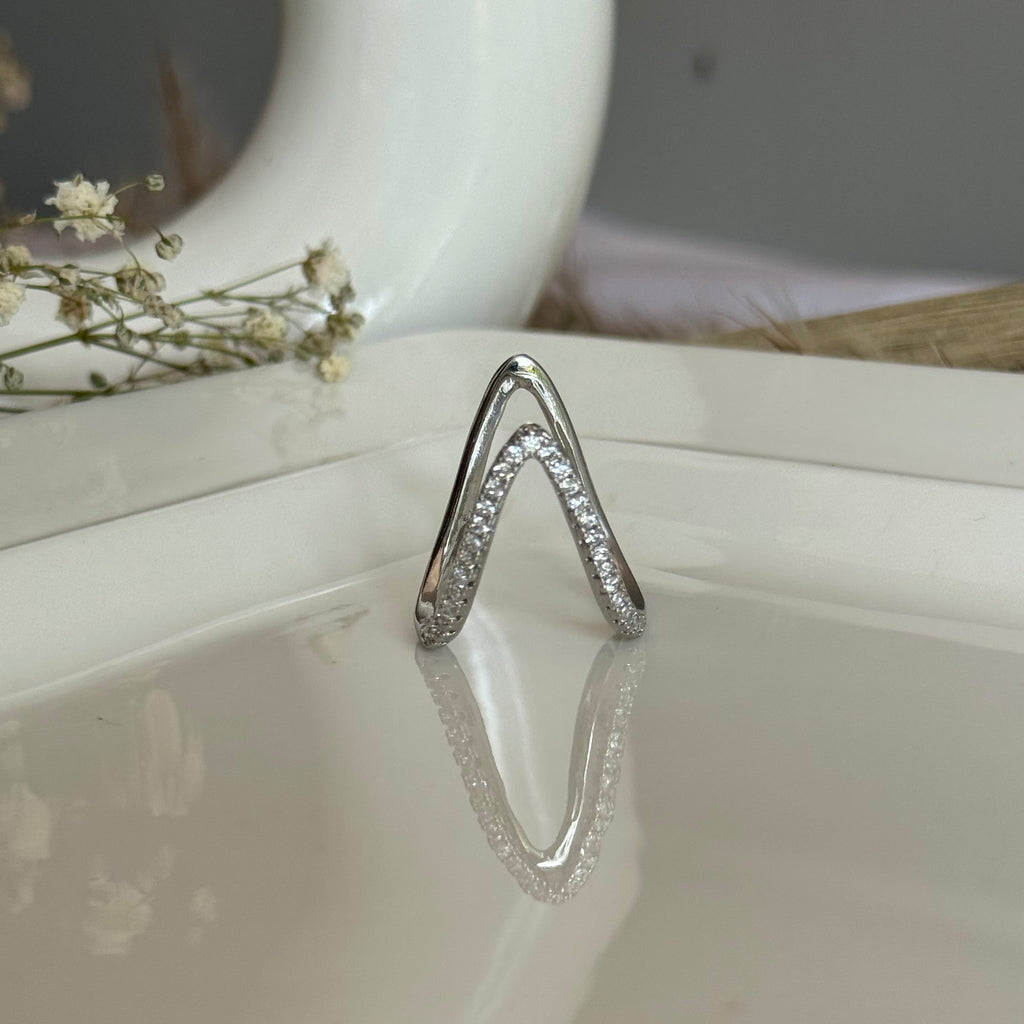 V RING