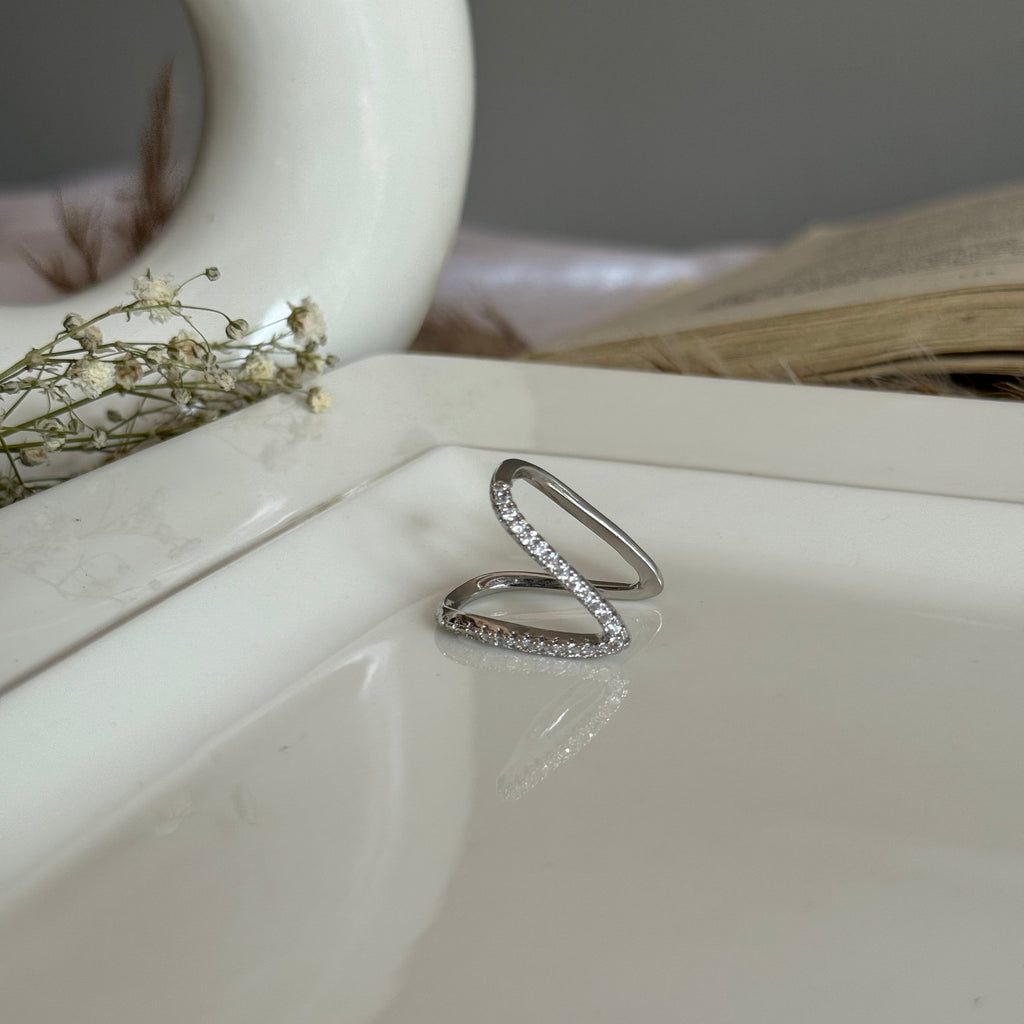 V RING