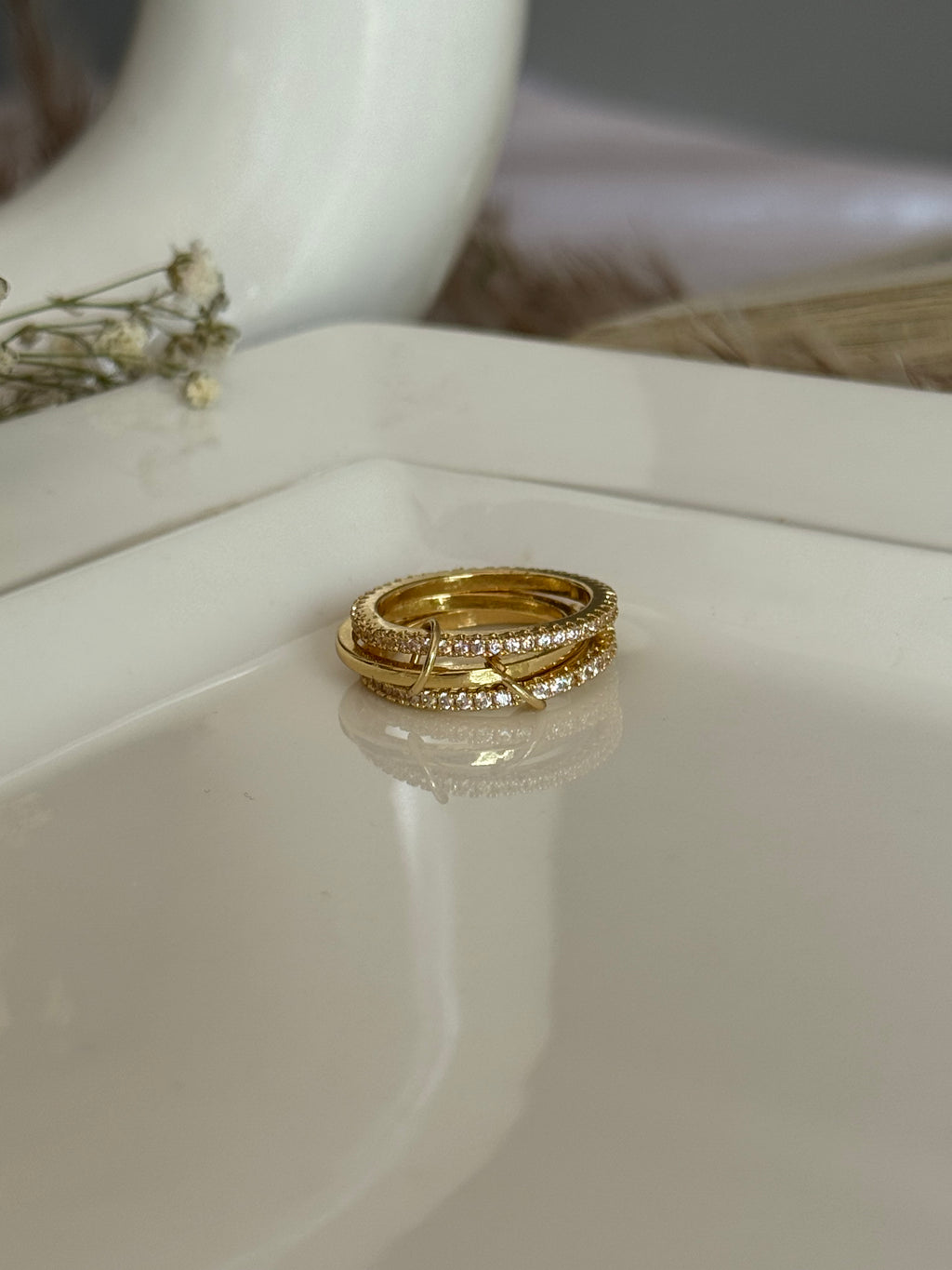 LUNA RING