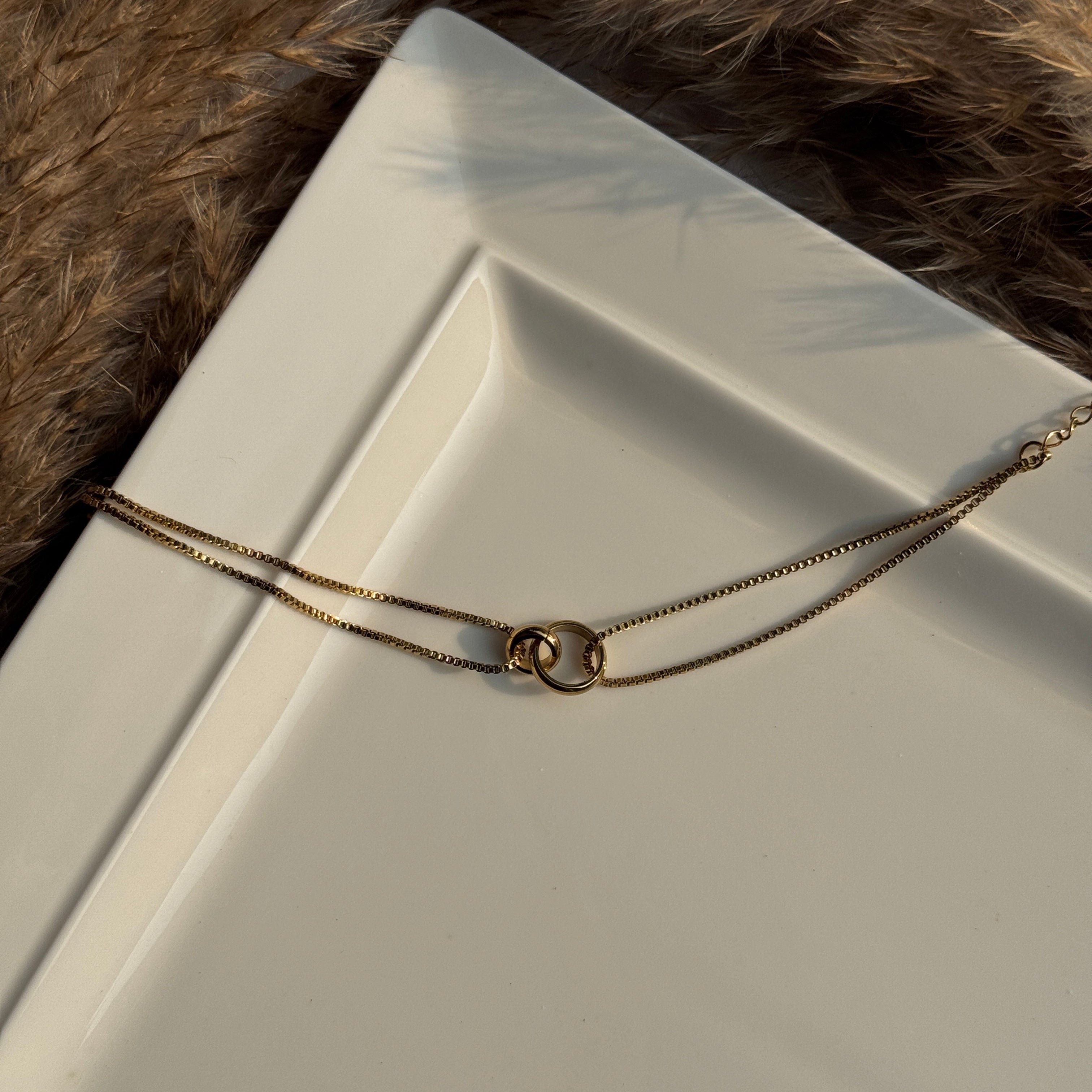 KNOT BRACELET