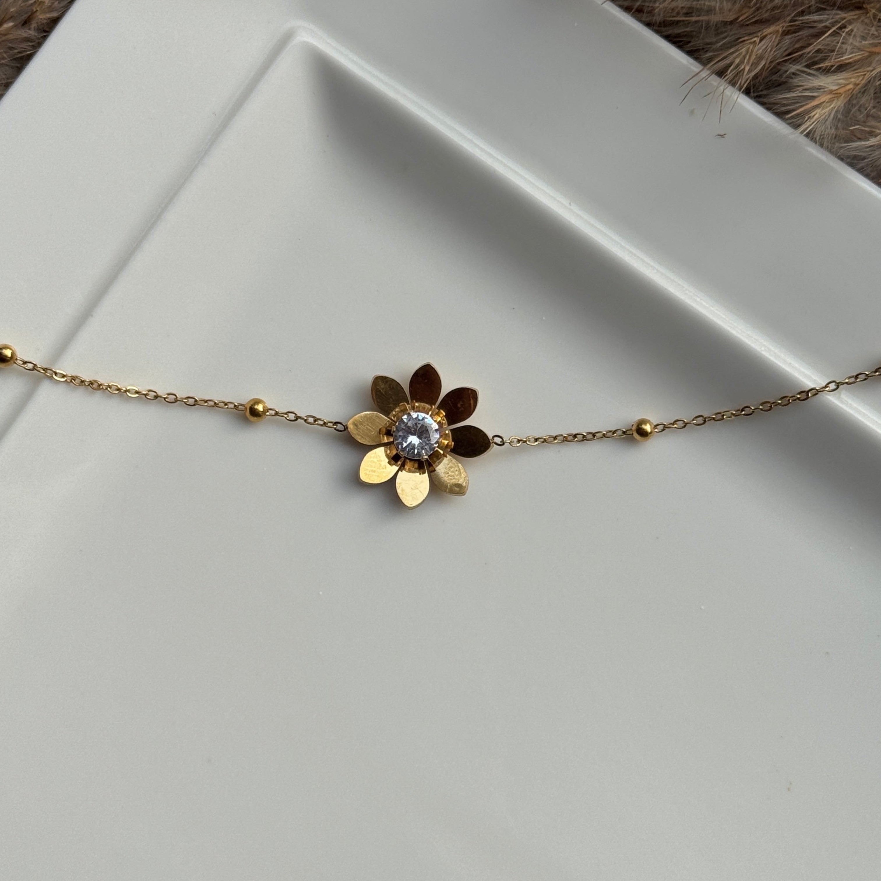 DAISY STONE BRACELET