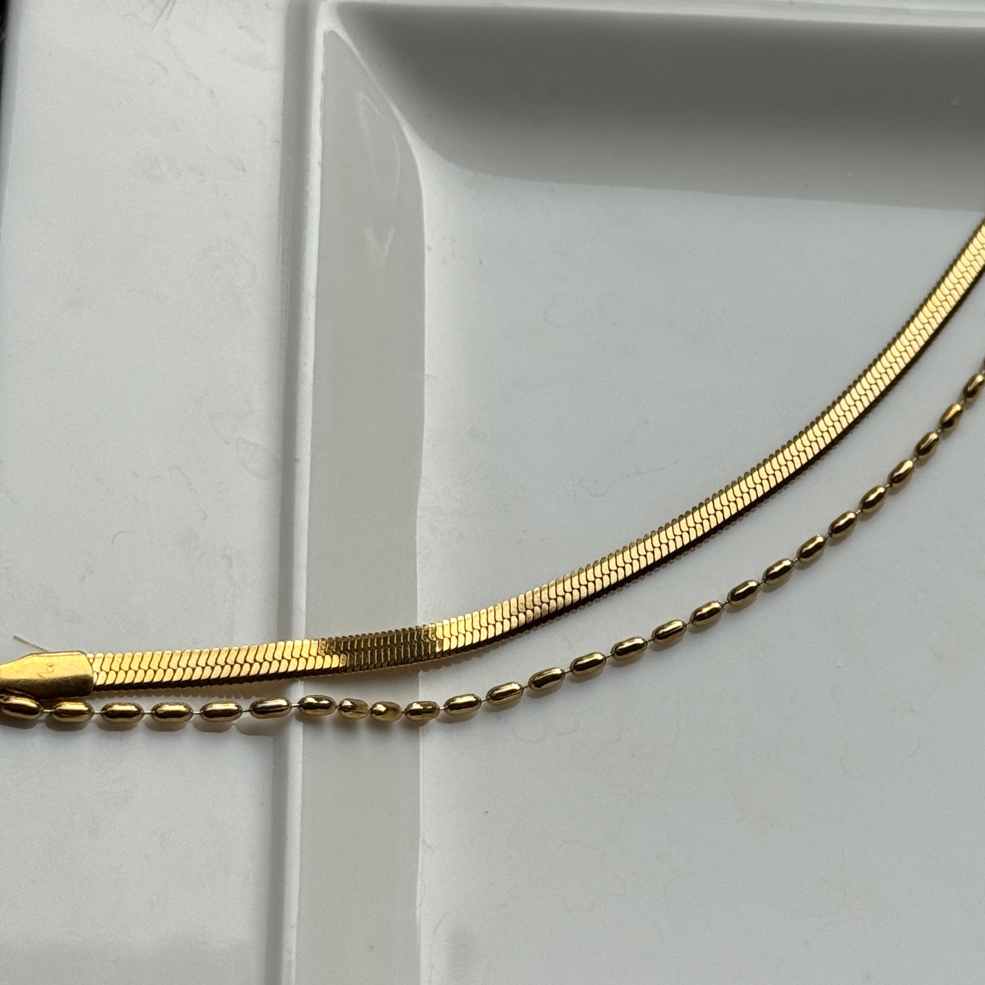 OVEL BEADS MINI LAYERED BRACELET