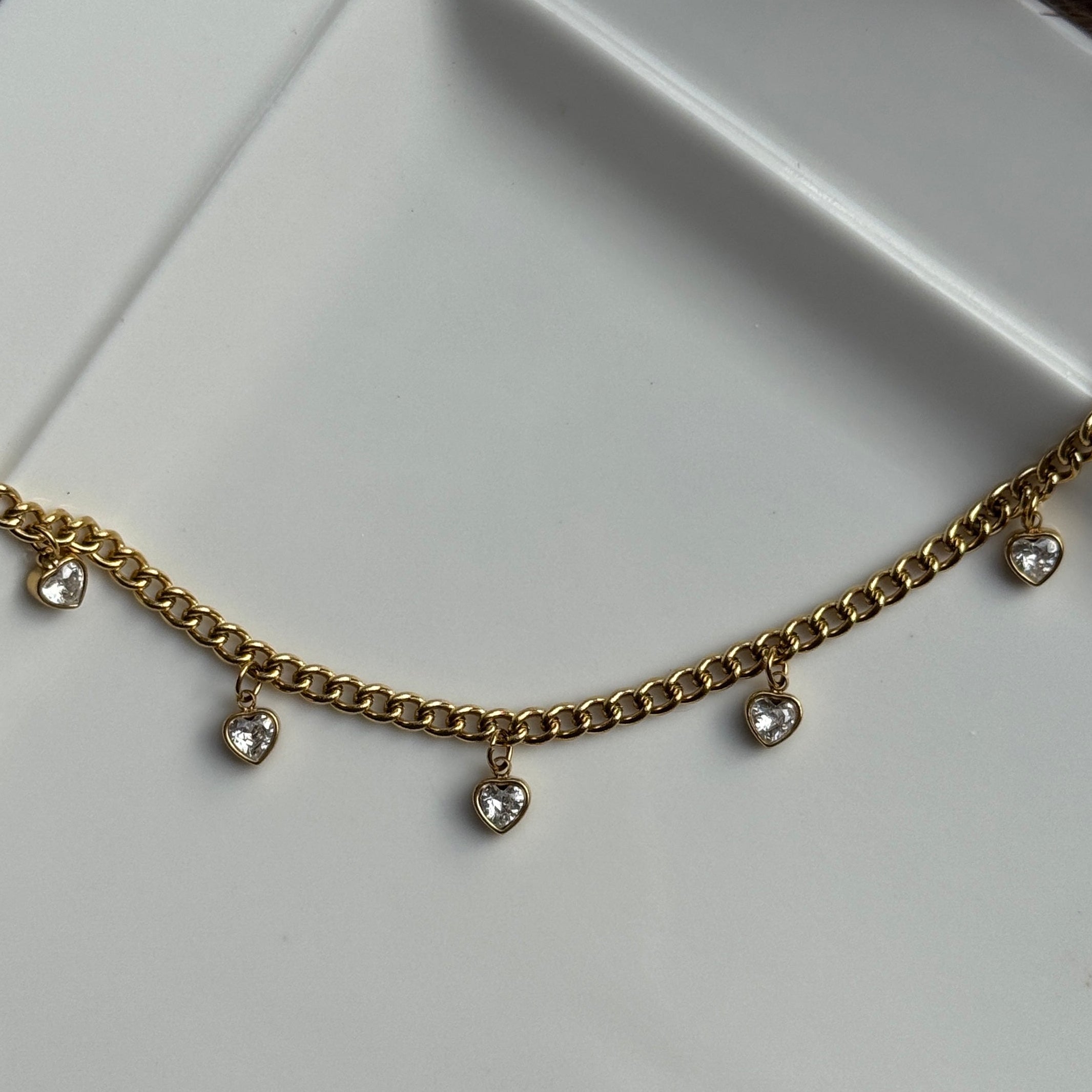 HANGING HEART CHAIN BRACELET