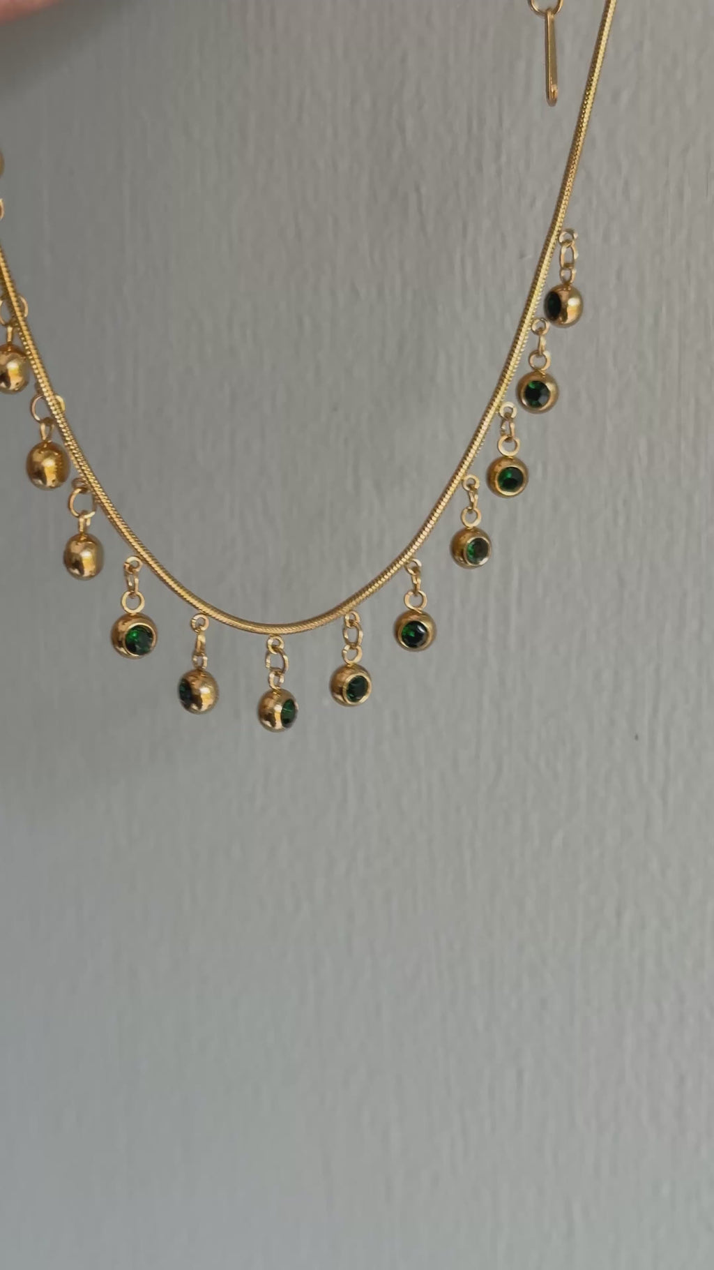 EMARALD STONE NECKLACE